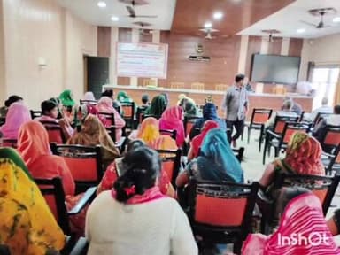 जलालपुर: भियांव ब्लॉक में प्रधान, बीडीसी सदस्य और समूह सखी की दो दिवसीय बैठक आयोजित, नरेगा प्रशिक्षण पर हुई चर्चा