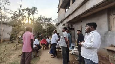 ସୁକିନ୍ଦା: କାଦୁଅବନ୍ଦୀ ଠାରେ ସୁରେଶ ନାୟକଙ୍କ ସ୍ବାସ୍ଥ୍ୟ ଅବସ୍ଥା ପଚାରି ବୁଝିଲେ ସବ୍ୟସାଚୀ