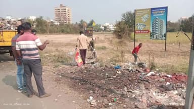 सातारा: सातारा नगरपालिकेने शिवप्रेमी कॉलेजला कचरा उचलला सामाजिक कार्यकर्ते अमोल खोपडे यांची माहितीव