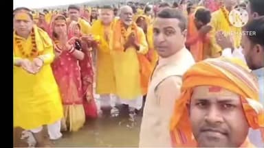 रघुनाथपुर: फुलवरिया गांव में श्री विष्णु महायज्ञ के लिए निकाली गई कलश यात्रा