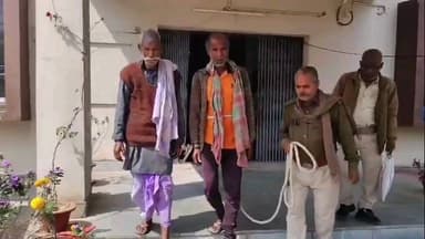 फुल्लीडूमर: फुल्लीडुमर पुलिस ने नगरडीह एवं नौगांय गांव से दो गैर-जमानती वारंटी गिरफ्तार किए