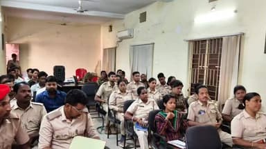 କାମାକ୍ଷାନଗର: କାମାକ୍ଷାନଗର ପଶ୍ଚିମାଞ୍ଚଳ ରେଞ୍ଜ ତରଫରୁ ଅଗ୍ନି ନିରାପତ୍ତା ଉପରେ ତାଲିମ ଉପସ୍ଥିତ ରହିଲେ ରେଞ୍ଜର କୈଳାସ ଚନ୍ଦ୍ର ସାହୁ