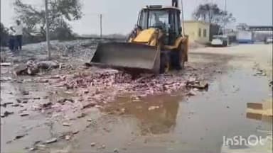 कुचायकोट: पुलिस ने बलथरी चेकपोस्ट पर शराब तस्करी के 6 मामलों में ज़ब्त 6500 लीटर शराब को किया विनिष्टीकरण