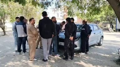 लक्सर: लंढौरा के पास शादी समारोह से लौटते समय अनियंत्रित होकर गड्ढे में पलटी स्कॉर्पियो कार, एक व्यक्ति की हुई मौत