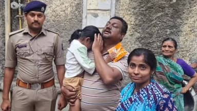 ભરૂચ: ભરૂચમાં ગુમ બાળકીનું પરિવાર સાથે મિલન:પોલીસે CCTV ફૂટેજ દ્વારા સાડા ત્રણ કલાકમાં માસૂમ દીકરીને શોધી હતી