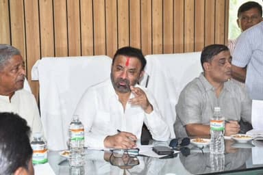 ಕಲಘಟಗಿ: ಪಟ್ಟಣದಲ್ಲಿ ಗ್ರಾಮ ದೇವಿ ಜಾತ್ರಾ ಮಹೋತ್ಸವ ಅಧಿಕಾರಿಗಳೊಂದಿಗೆ ಸಚಿವ ಸಂತೋಷ್ ಲಾಡ್ ಸಭೆ