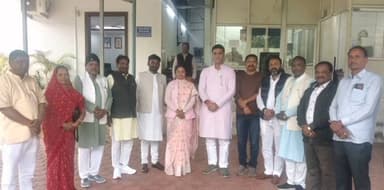 डिंडौरी: भोपाल प्रवास में भाजपा राष्ट्रीय मंत्री और जिलाध्यक्ष ने प्रभारी मंत्री से मुलाकात कर जिले की स्थिति से अवगत कराया