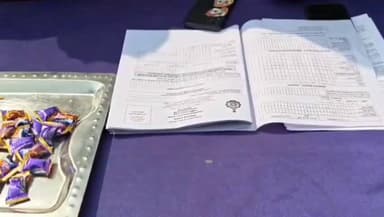 বারাবনী: বিজেপি ও অন্যান্য দল থেকে আসা যুবক-যুবতীর নবীন বরণ করিয়ে যুব সাথীর ফর্ম ফিলাপ তৃণমূলের ছাত্রও যুব নেতার উদ্যোগে