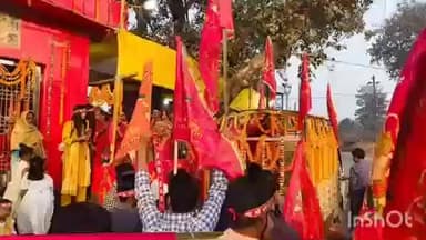 पतरघट: पतरघट में वैदिक मंत्रोच्चारण के साथ बजरंगबली हनुमान जी की प्रतिमा स्थापित, सैकड़ों श्रद्धालु शामिल