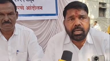 सांगोला: दलित मजूर संस्थांना काम मिळत नसल्यामुळे सांगोला तहसील कार्यालयासमोर आंदोलन