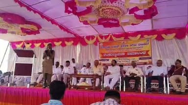 ಅಥಣಿ: ಯಲಿಹಡಲಗಿ ಗ್ರಾಮದಲ್ಲಿ ವೇದಿಕೆಯೇ ಮೇಲೆಯೇ ಶಾಸಕ ಲಕ್ಷ್ಮಣ ಸವದಿಗೆ ಹೈಸ್ಕೂಲ್ ಮಂಜೂರಾತಿ ಮಾಡುವಂತೆ ಮನವಿ ಮಾಡಿದ ವಿದ್ಯಾರ್ಥಿನಿ