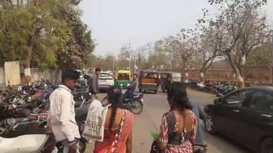 पुनासा: ममलेश्वर लोक निर्माण का मामला फिर गरमाया, लोगों की मांग- प्रशासन बीच का रास्ता निकाले, हमारे घर-दुकानें बचाए