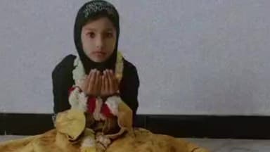 पिड़ावा: मुगलपुरा में 7 वर्षीय बालिका ने रखा जीवन का पहला रोजा, लोगों ने की हौसला अफजाई