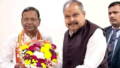 तरबगंज: भाजपा प्रदेश अध्यक्ष पंकज चौधरी से तरबगंज विधायक प्रेम नारायण पांडे ने की मुलाकात, सोशल मीडिया पर साझा की तस्वीर