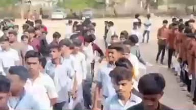 पैठण: पैठण तालुक्यात विविध ठिकाणी दहावीची परीक्षा सुरळीत पार सी सी टीव्हीची करडी नजर