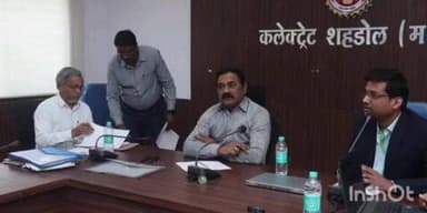 सोहागपुर: कलेक्ट्रेट कार्यालय के विराट सभागार में जनगणना कार्य के लिए अधिकारी-कर्मचारियों को दिया गया प्रशिक्षण