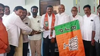 ಬಸವಕಲ್ಯಾಣ: ಉರ್ಕಿ ಗ್ರಾಮದ ಮರಾಠಾ ಸಮಾಜದ ಮುಖಂಡ ಪಾಂಡುರಂಗ ಬಿರಾದಾರ ನಗರದಲ್ಲಿ ಕಾಂಗ್ರೆಸ್ ತೊರೆದು ಬಿಜೆಪಿ ಸೇರ್ಪಡೆ