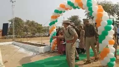 વડાલી: પોલીસ અધિક્ષકની ઉપસ્થિતિમાં લોક દરબાર યોજાયો,વિસ્તારના પ્રશ્નોનું નિરાકરણ અને કાયદો વ્યવસ્થા જળવાઈ રહે તે માટે સૂચન કરાયું.