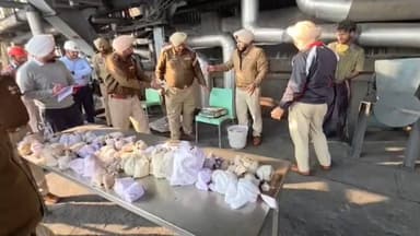 ਅੰਮ੍ਰਿਤਸਰ 2: ਰਵਿੰਦਰ ਪਾਲ ਸਿੰਘ ਖੰਨਾ ਪੇਪਰ ਮਿੱਲ ਦੇ ਵਿੱਚ ਭਾਰੀ ਮਾਤਰਾ ਦੇ ਵਿੱਚ ਨਸ਼ਾ ਕੀਤਾ ਗਿਆ ਨਸਟ। ਅੰਮ੍ਰਿਤਸਰ ਸਿਟੀ ਪੁਲਿਸ ਵੱਲੋਂ