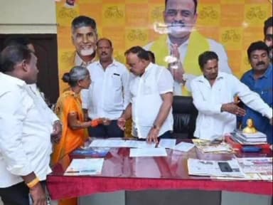 అర్హులైన వారందరికీ పింఛన్లు, రేషన్ కార్డులు మంజూరు: అనకాపల్లి టీడీపీ సమన్వయకర్త గోవింద