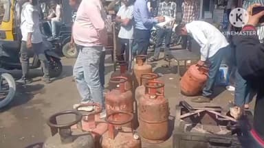 परबतसर: परबतसर में रसद विभाग की कार्रवाई से व्यापारियों में हड़कंप, दुकानों पर घरेलू गैस सिलेंडरों पर किया गया छापा