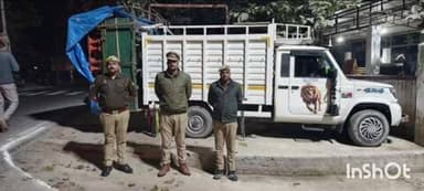 आलापुर: आलापुर पुलिस टीम ने हाईस्कूल परीक्षा के दौरान तेज आवाज में बज रहे विभिन्न स्थानों से तीन डीजे किए सीज