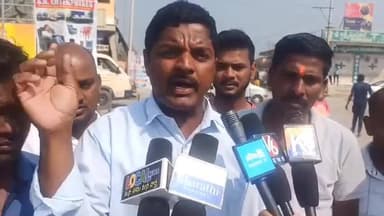 ఆర్మూర్: యూరియా బుకింగ్ యాప్ ను రద్దు చేయాలని నందిపేట మండల కేంద్రంలో రైతుల ఆందోళన