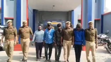 बरहज: बरहज पुलिस ने बालू छपरा रेलवे क्रॉसिंग के पास से चार झपटामारों को किया गिरफ्तार, लूट का माल बरामद