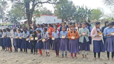 📿 भव्य कलश यात्रा के साथ बाबा गोरखनाथ शिव आश्रम में श्री रुद्र महायज्ञ का शुभारंभ
आजमगढ़ जनपद के महाराजगंज विकासखंड अंतर...