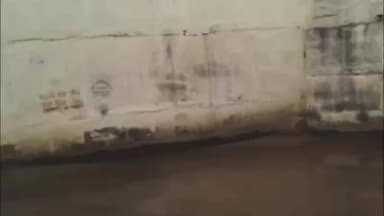 सावर: बांदनवाड़ा में खेड़ी रेलवे अंडर पास में भरे पानी से ग्रामीण परेशान, जान जोखिम में डालकर कर रहे पटरी पार