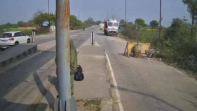 दतिया: प्रधानमंत्री आवास योजना के नाम पर दतिया रोड पर वृद्ध महिला से ठगी, सूचना देने वाले को मिलेगा इनाम: वीडियो जारी