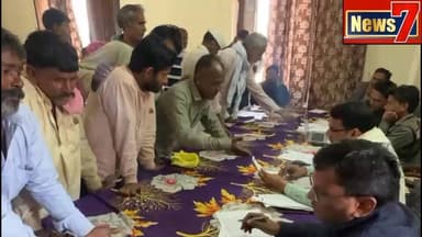 गुढ़ाचन्द्रजी कस्बे के भारत निर्माण सेवा केंद्र में शुक्रवार को बिजली बिल समस्या समाधान शिविर का आयोजन किया गया। इसमें ब...