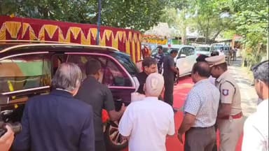 காஞ்சிபுரம்: ஏனாத்தூரில் உள்ள தனியார் கல்லூரியில் பரிமாற்றிக் கொள்ளும் திட்டத்தின் தொடக்க விழா நடைபெற்றது.