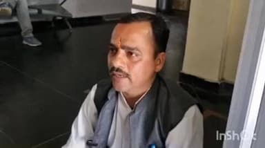 हल्द्वानी: हल्द्वानी में पार्षद ने नगर निगम कर्मियों को बनाया बंधक, स्ट्रीट लाइट खराब होने से नाराज होकर ढाई घंटे तक चला हंगामा