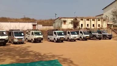 सिमडेगा: निकाय चुनाव के लिए वाहन कोषांग में जमा हुए 100 वाहन