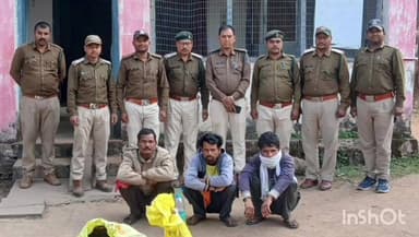 अनूपपुर: लखनपुर गांव के जंगल में मृत भालू के नाखून काटने वाले तीन आरोपी गिरफ्तार, नाखून और मोटरसाइकिल जब्त