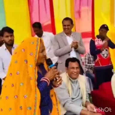 महवा: पूर्व मंत्री गोलमा देवी ने महुआ में क्रिकेट प्रतियोगिता का शुभारंभ किया, खिलाड़ियों को संबोधित किया