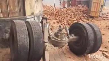 അടൂര്: ഏനാത്ത് ഡെലിവറി വാനും മിനി ലോറിയും കൂട്ടിയിടിച്ച് അപകടം