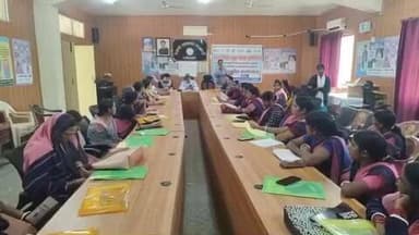 मरकच्चो: मरकच्चो प्रखंड मुख्यालय के सभागार में बाल विवाह उन्मूलन को लेकर कार्यशाला का आयोजन किया गया