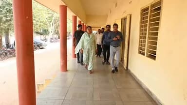 భీమవరం: మధ్యాహ్న భోజన పథకంపై జిల్లావ్యాప్తంగా ఒకేరోజు 916 పాఠశాలల్లో విస్తృత తనిఖీలు