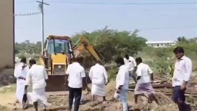 ఎమ్మిగనూరు: ఎమ్మిగనూరులో 1.60 ఎకరాల స్థలంలో అంబేద్కర్ భవన నిర్మాణ పనులు త్వరలోనే ప్రారంభిస్తామని టిడిపి నాయకులు వెల్లడి..