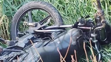 खैर: अर्टिगा कार और स्प्लेंडर की जोरदार टक्कर, परीक्षा देने जा रहे 2 युवक गंभीर रूप से घायल