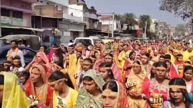 हंटरगंज: हंटरगंज के गोदोंवार में भव्य कलश यात्रा के साथ श्री लक्ष्मीनारायण महायज्ञ शुरू