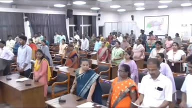 வேலூர்: உலகத் தாய்மொழி தினத்தை முன்னிட்டு வேலூர் மாவட்ட ஆட்சியர் அலுவலகத்தில் மாவட்ட வருவாய் அலுவலர் தலைமையில் உறுதிமொழி ஏற்பு நடைபெற்றது