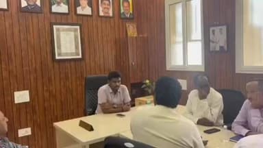 ಹಾಸನ: ಫೆಬ್ರವರಿ 28ರಿಂದ ದ್ವಿತೀಯ ಪಿಯುಸಿ ಪರೀಕ್ಷೆ ಹಿನ್ನೆಲೆ ನಗರದಲ್ಲಿ ಅಧಿಕಾರಿಗಳೊಂದಿಗೆ ಸಂಸದ ಪಟೇಲ್ ಸಭೆ