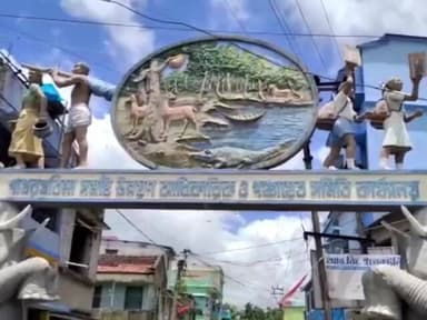 পাথরপ্রতিমা: এলাকার বিভিন্ন সমস্যা ও তার সমাধান করার লক্ষ্যে দলীয় নেতৃত্ব কর্মী সমর্থকদের নিয়ে জরুরি বৈঠক বনশ্যামনগরের নেতাজি মোড়ে