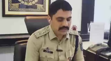 વઢવાણ: સજિલ્લામાં પોલીસ દ્વારા અલગ અલગ ચાર સ્થળોએ રેડ દરમિયાન જુગાર રમતા 8 શખ્સોને ઝડપી પાડી ₹1,33,260 નો મુદ્દામાલ જપ્ત કર્યો