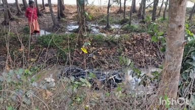 কুমারগঞ্জ: কুমারগঞ্জে বাইক নিয়ে ২০ ফুট গভীর গর্তে ছিটকে পড়ে গুরুতর যখম বাইক আরোহি