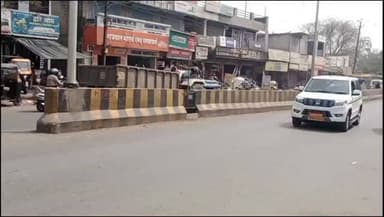 स्पीड ब्रेकर की मांग के लिए सड़कों पर उतरे क्षेत्रवासी #reel #burhanpur #mohandhakle #india