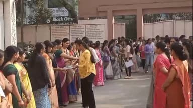 धुळे: दहावी परिक्षा 72 केंद्रात 856 विद्यार्थीची दांडी 26 हजार 741 विद्यार्थी प्रविष्ट माध्यमिक शिक्षणाधिकारी मनिष पवार यांची